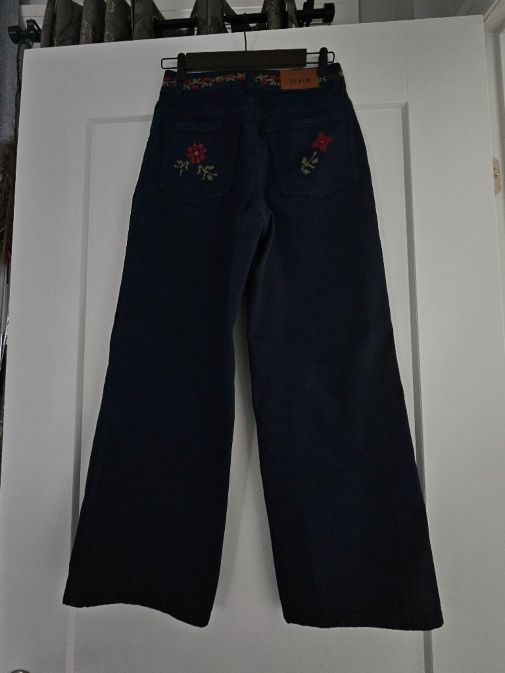 Sezane x Lucia Vergara Marine Blue w/Jazmin Embroidery Jeans size 38/ US6 cotton - Picture 6 of 12
